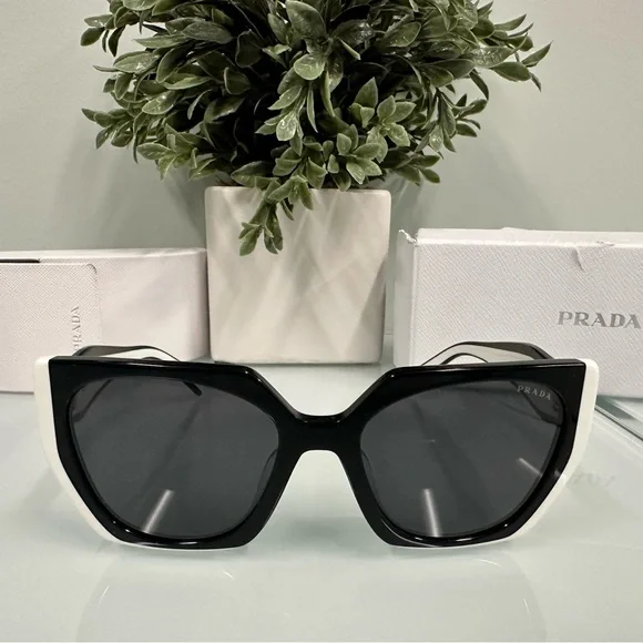Prada PR 15WS - 09Q5S0 Sunglasses 54mm Black and White Prada Sunglasses Prada New - BRAND NEW PRADA PR 15WS 09Q5S0 White/Black  main image 3